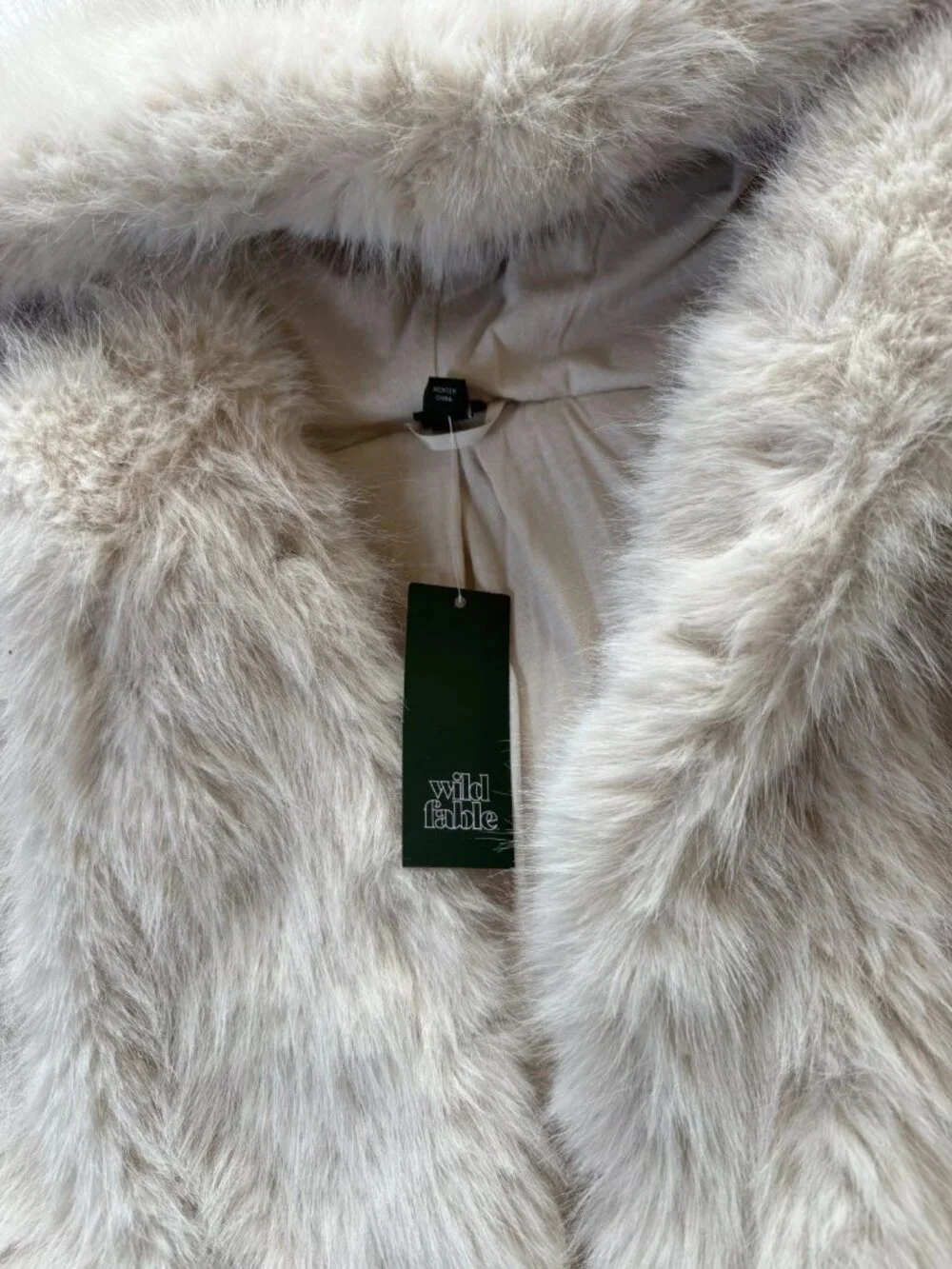 NWT Wild Fable Womens Cropped Hooded Faux Fur Jacket Beige Size L